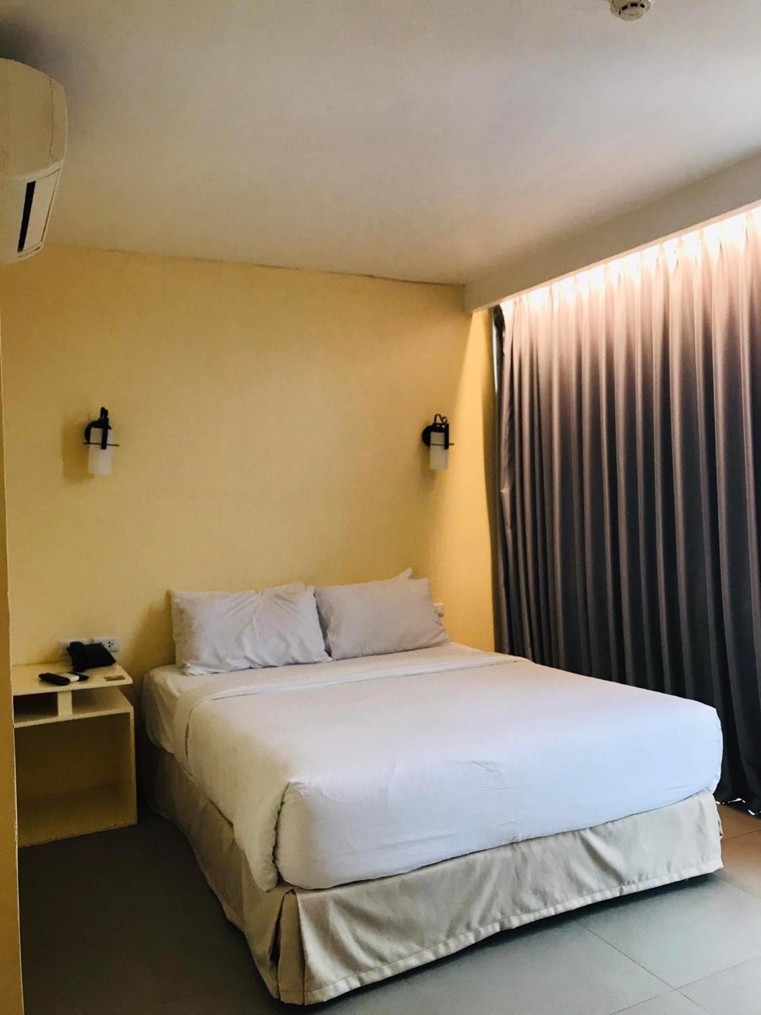 Dosi Hotel Ph タリサイ エクステリア 写真